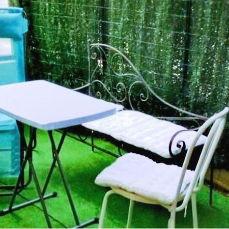Nice View Jolie Studio Avec Jardin Экстерьер фото
