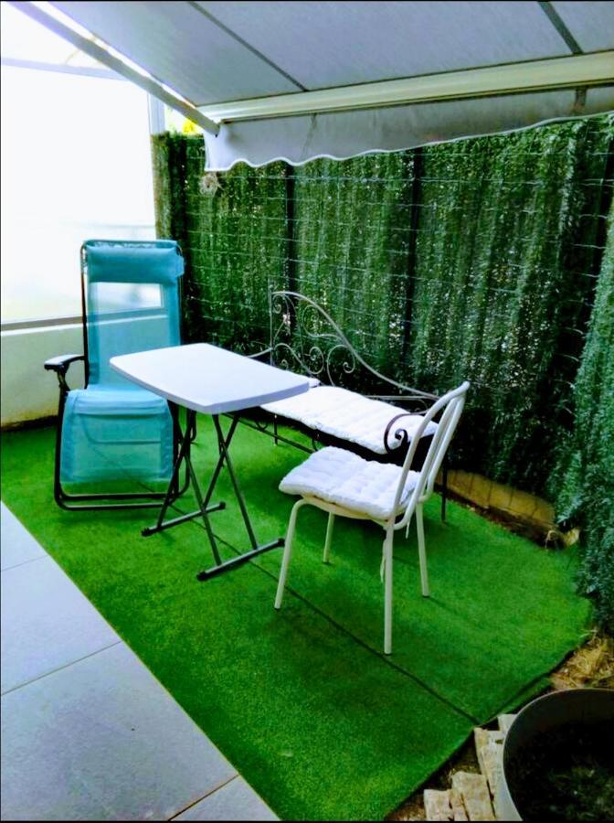 Nice View Jolie Studio Avec Jardin Экстерьер фото
